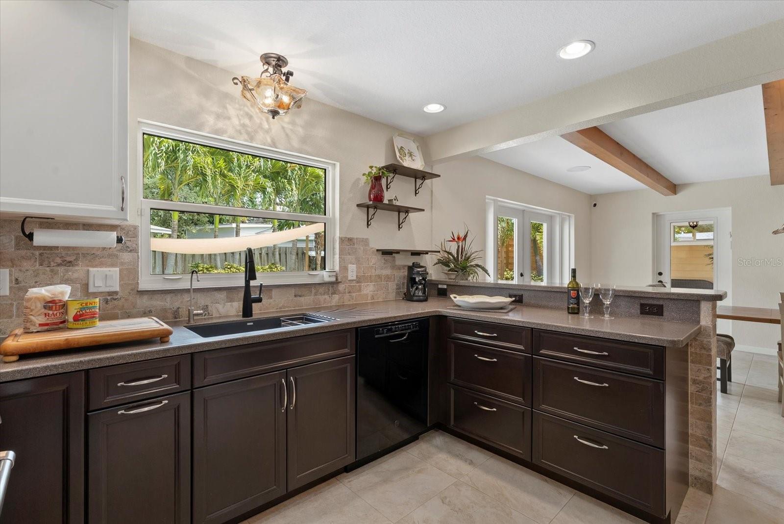 A4663634 Property Photo