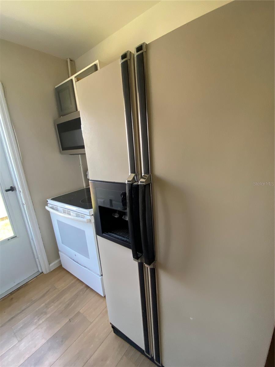 3722 28TH ST N #B, ST PETERSBURG, FL, 33713