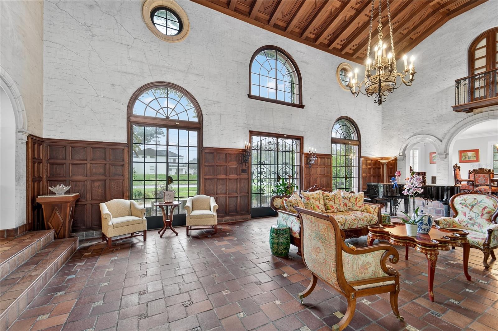 TB8422893 Property Photo