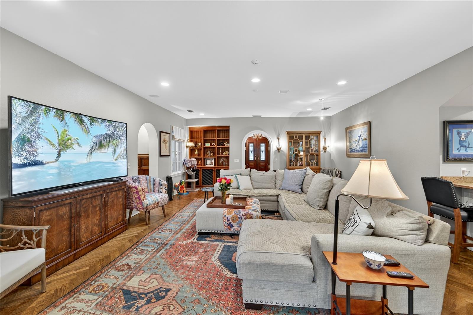 TB8422893 Property Photo