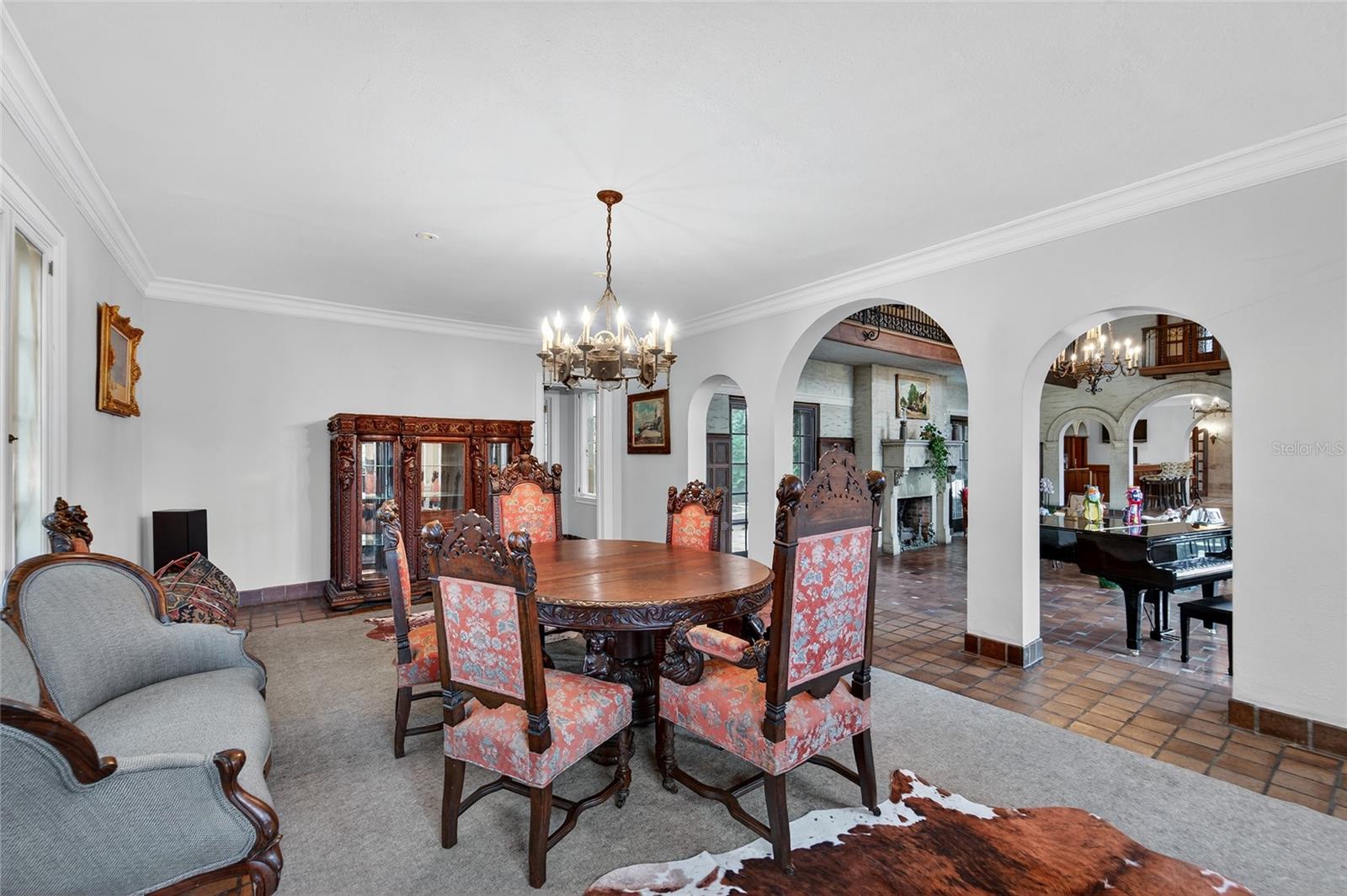 TB8422893 Property Photo