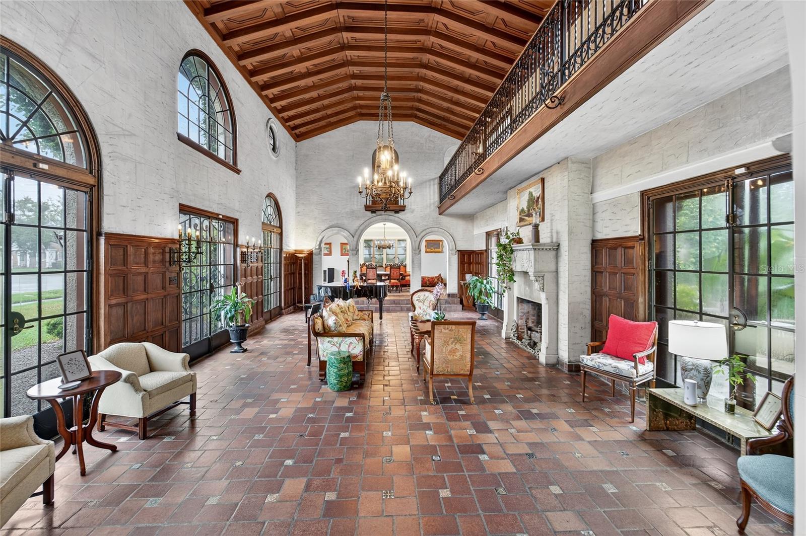 TB8422893 Property Photo