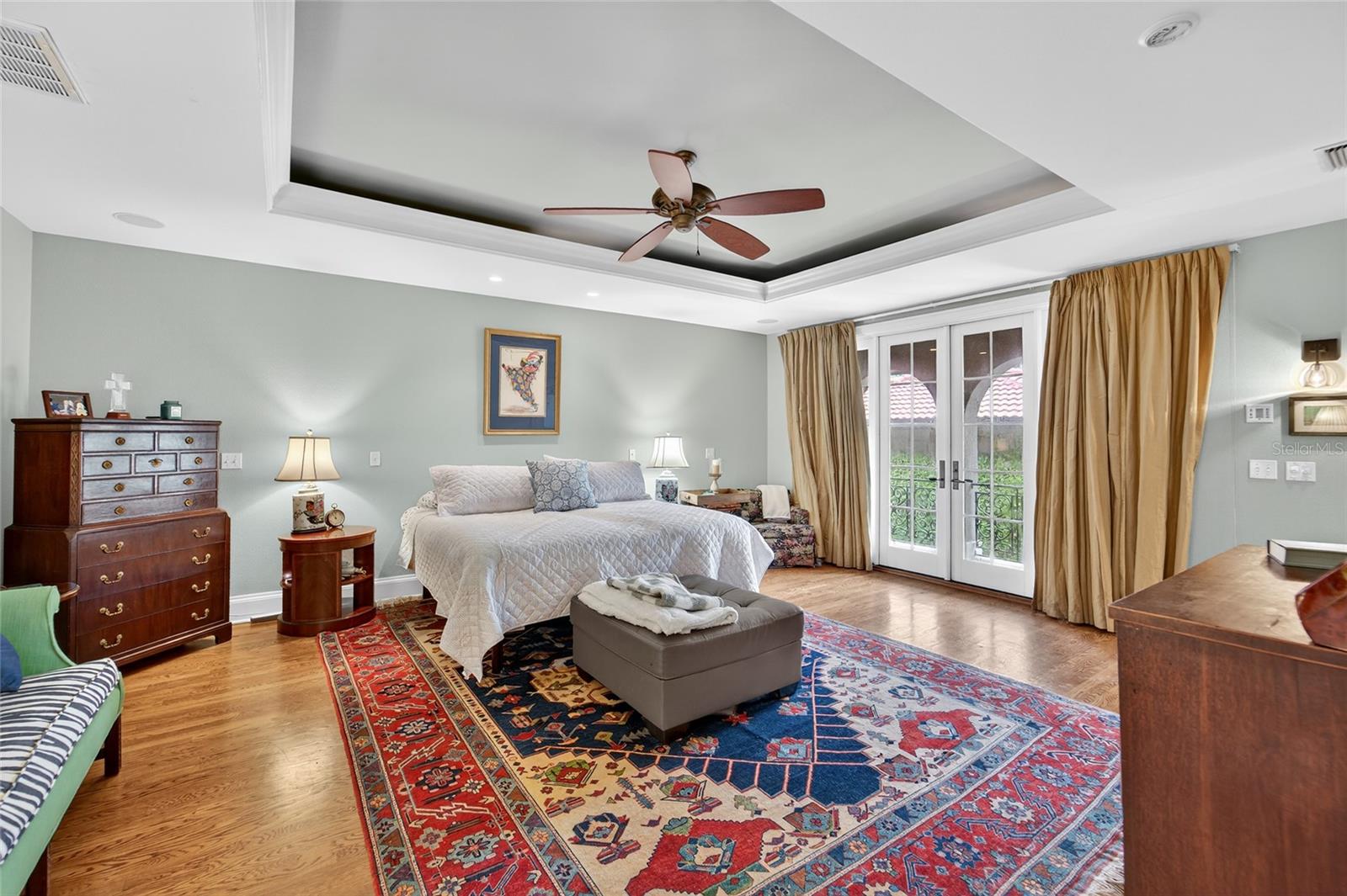 TB8422893 Property Photo