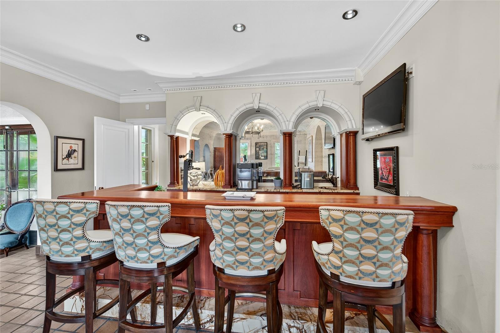 TB8422893 Property Photo