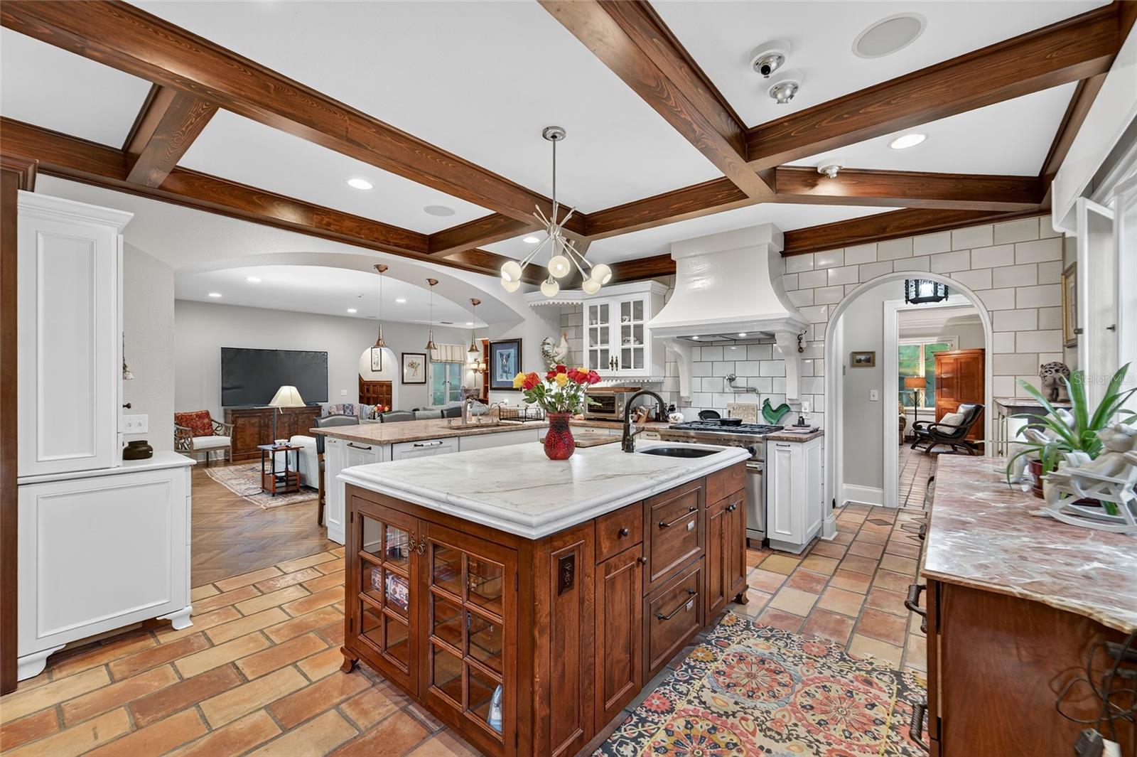 TB8422893 Property Photo