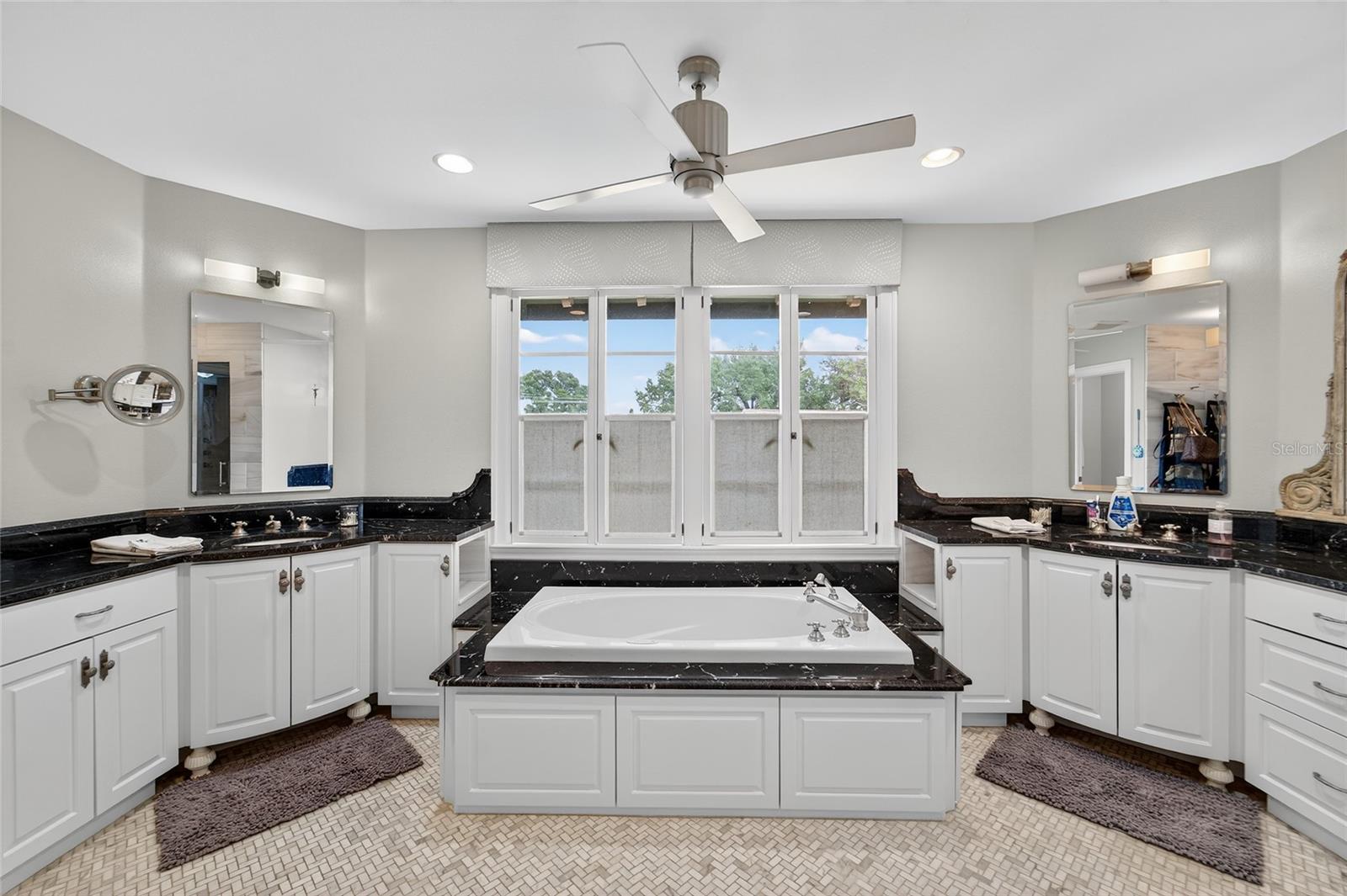 TB8422893 Property Photo