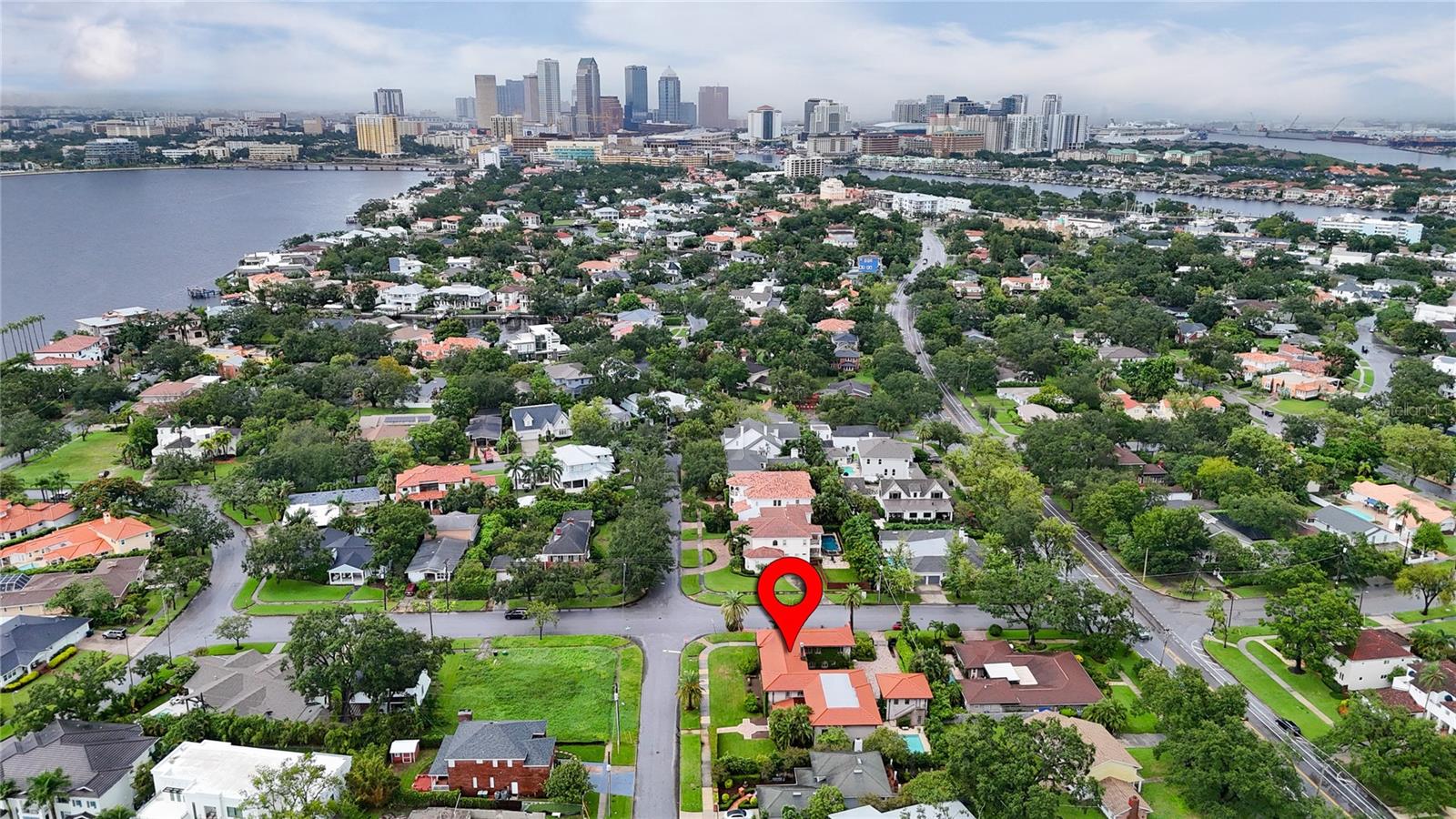 TB8422893 Property Photo