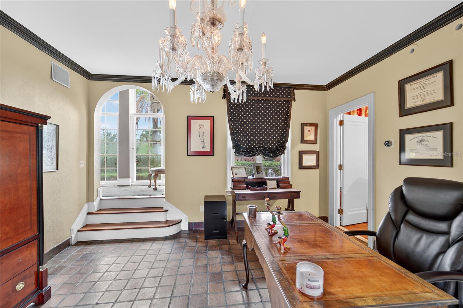 TB8422893 Property Photo