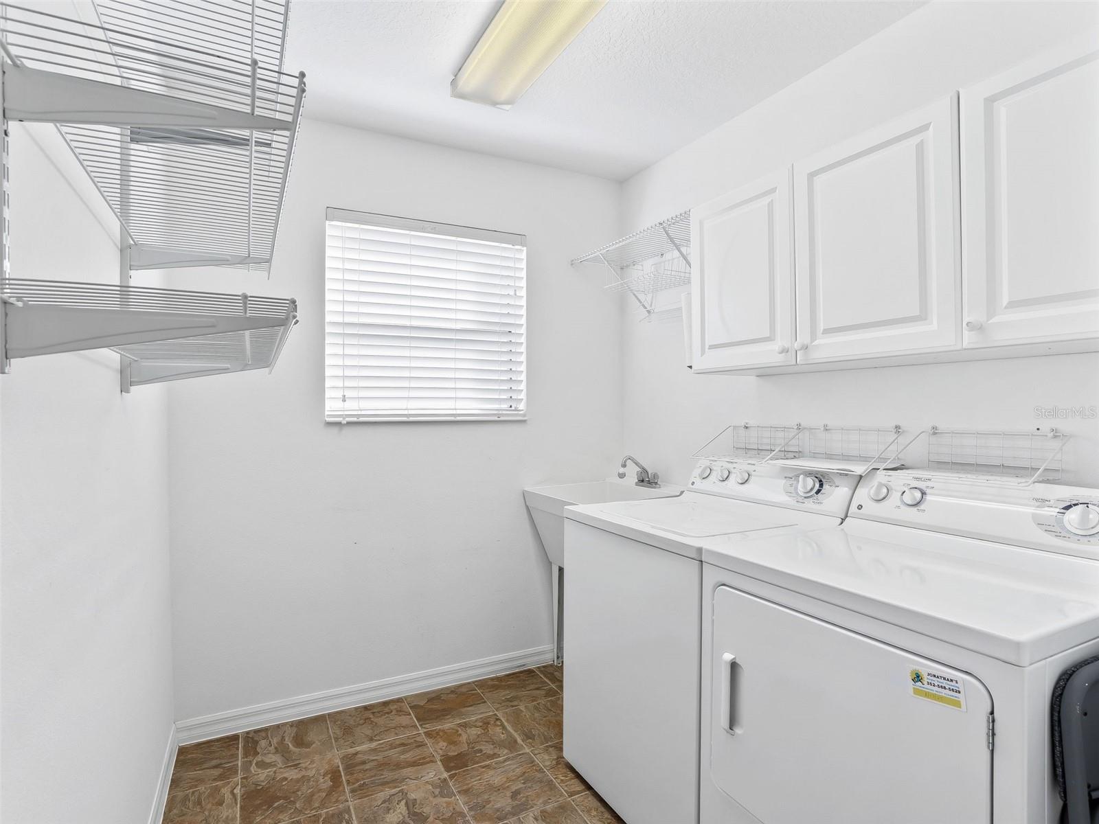 2530 HANLON TER, THE VILLAGES, FL, 32162