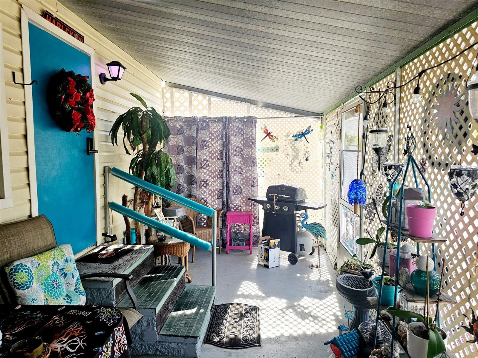 TB8422895 Property Photo