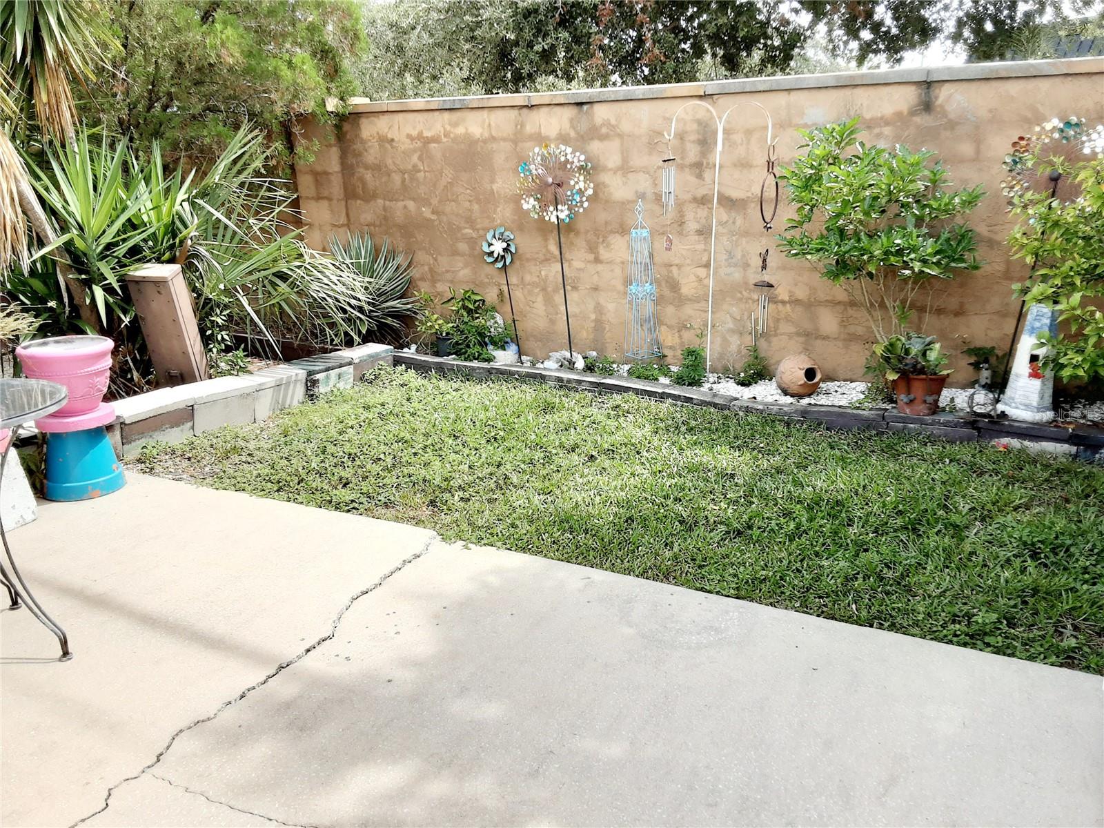 TB8422895 Property Photo