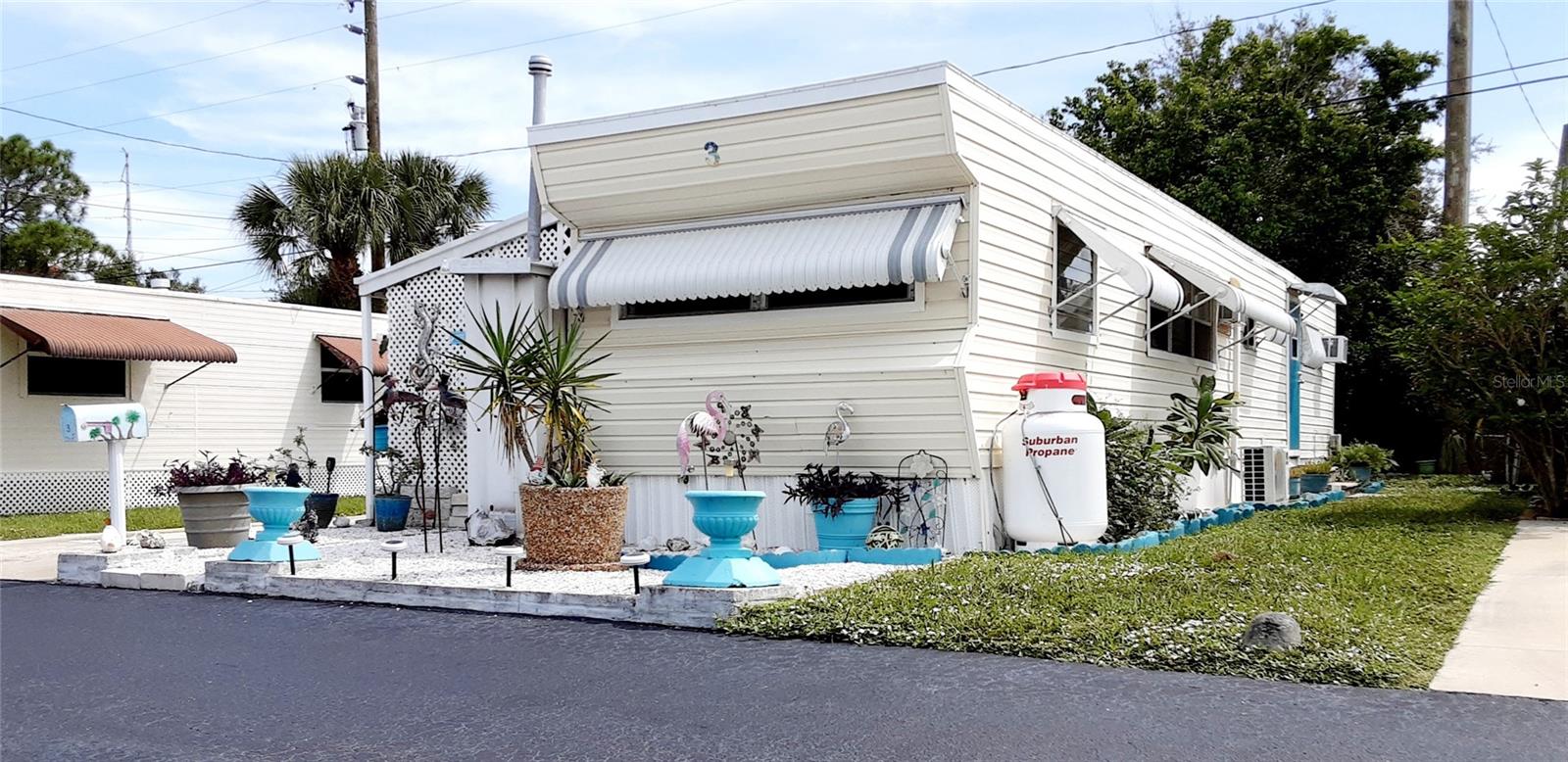 TB8422895 Property Photo