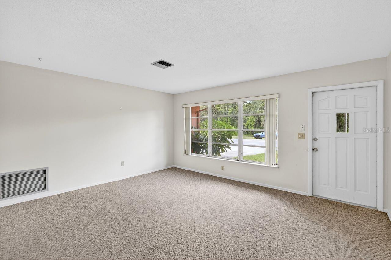 18033 COCHRAN BLVD, PORT CHARLOTTE, FL, 33948