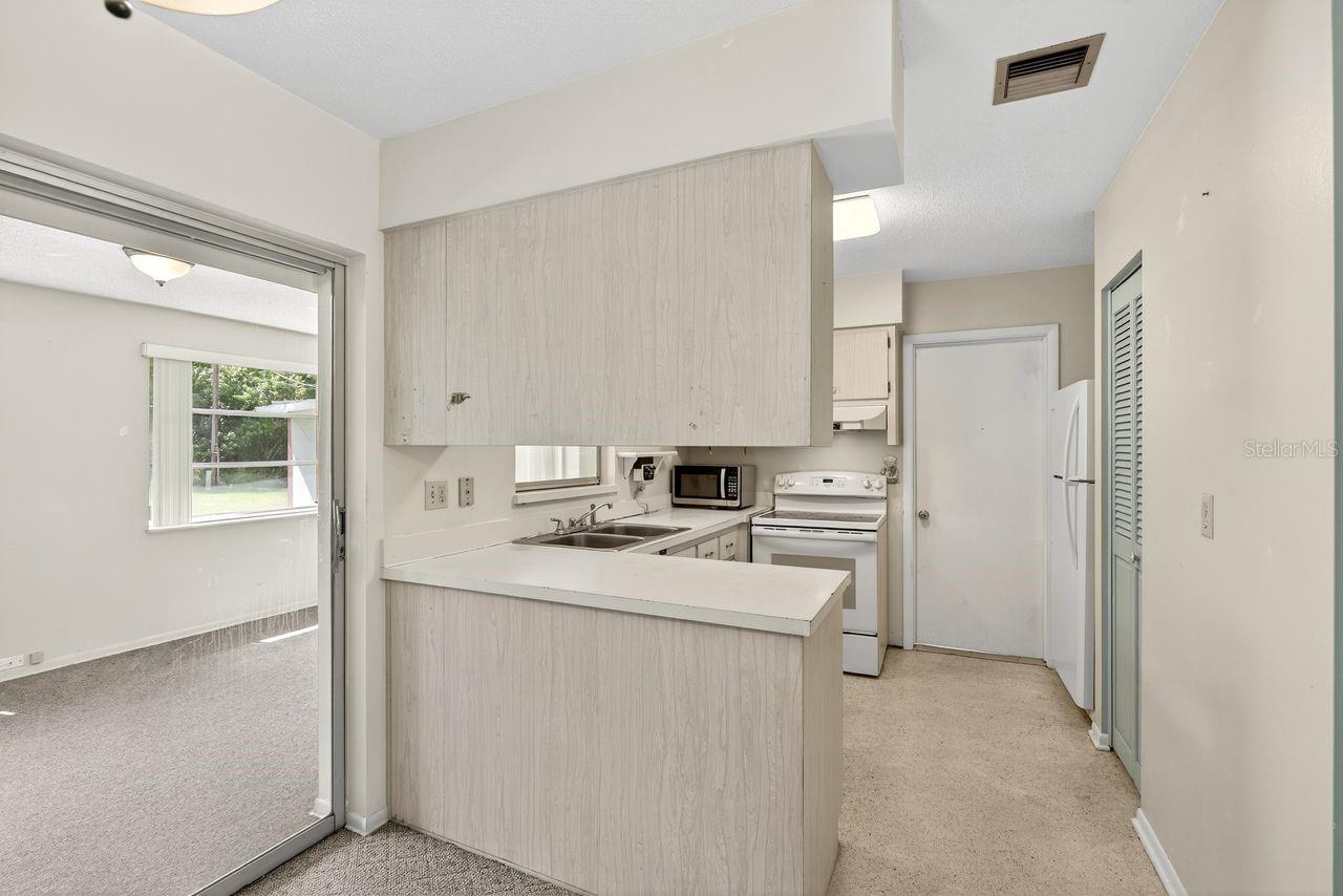 18033 COCHRAN BLVD, PORT CHARLOTTE, FL, 33948