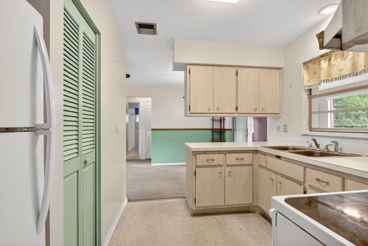 18033 COCHRAN BLVD, PORT CHARLOTTE, FL, 33948