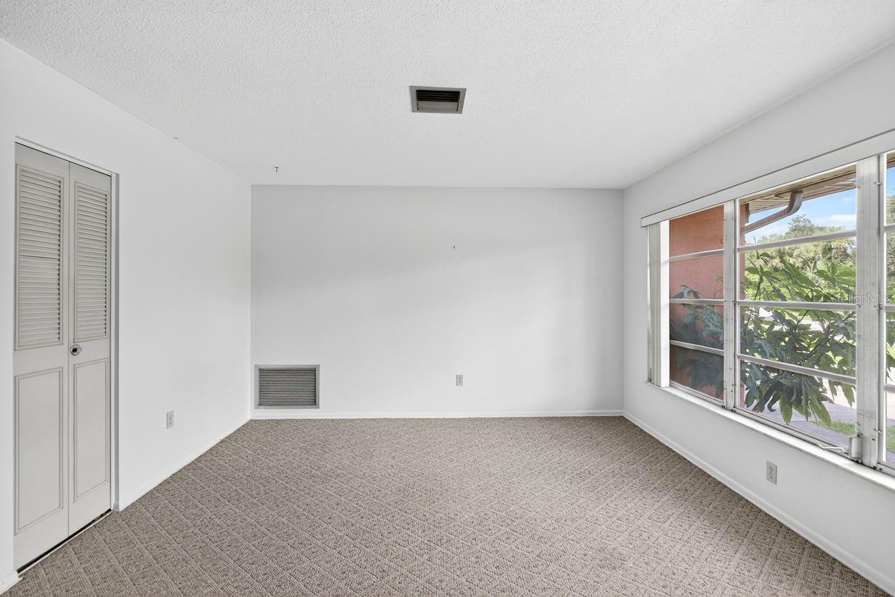 18033 COCHRAN BLVD, PORT CHARLOTTE, FL, 33948