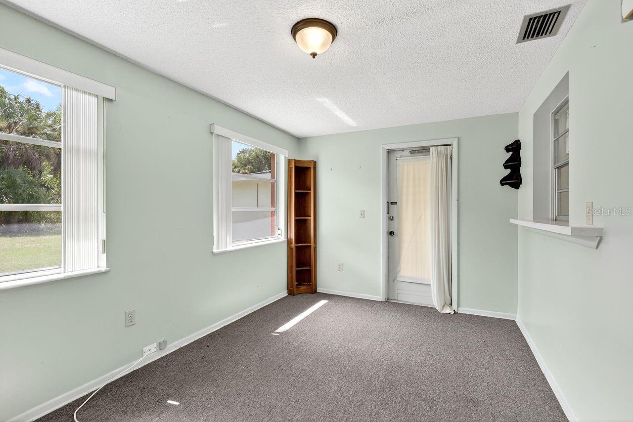 18033 COCHRAN BLVD, PORT CHARLOTTE, FL, 33948