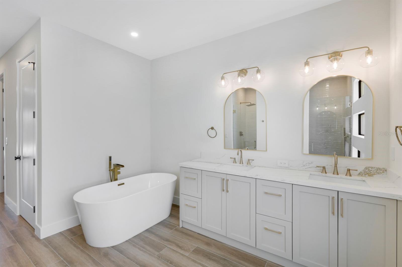 10522 RIVERSIDE RD, PORT CHARLOTTE, FL, 33981