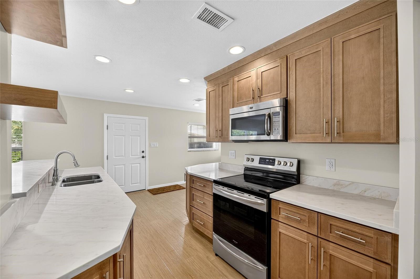 9308 RIVER COVE DR, RIVERVIEW, FL, 33578