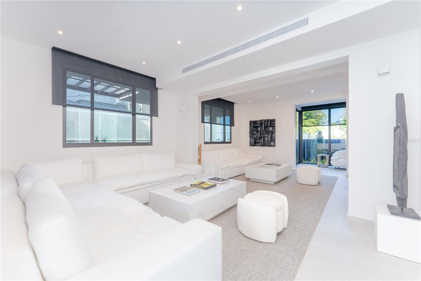 PR9115804 Property Photo