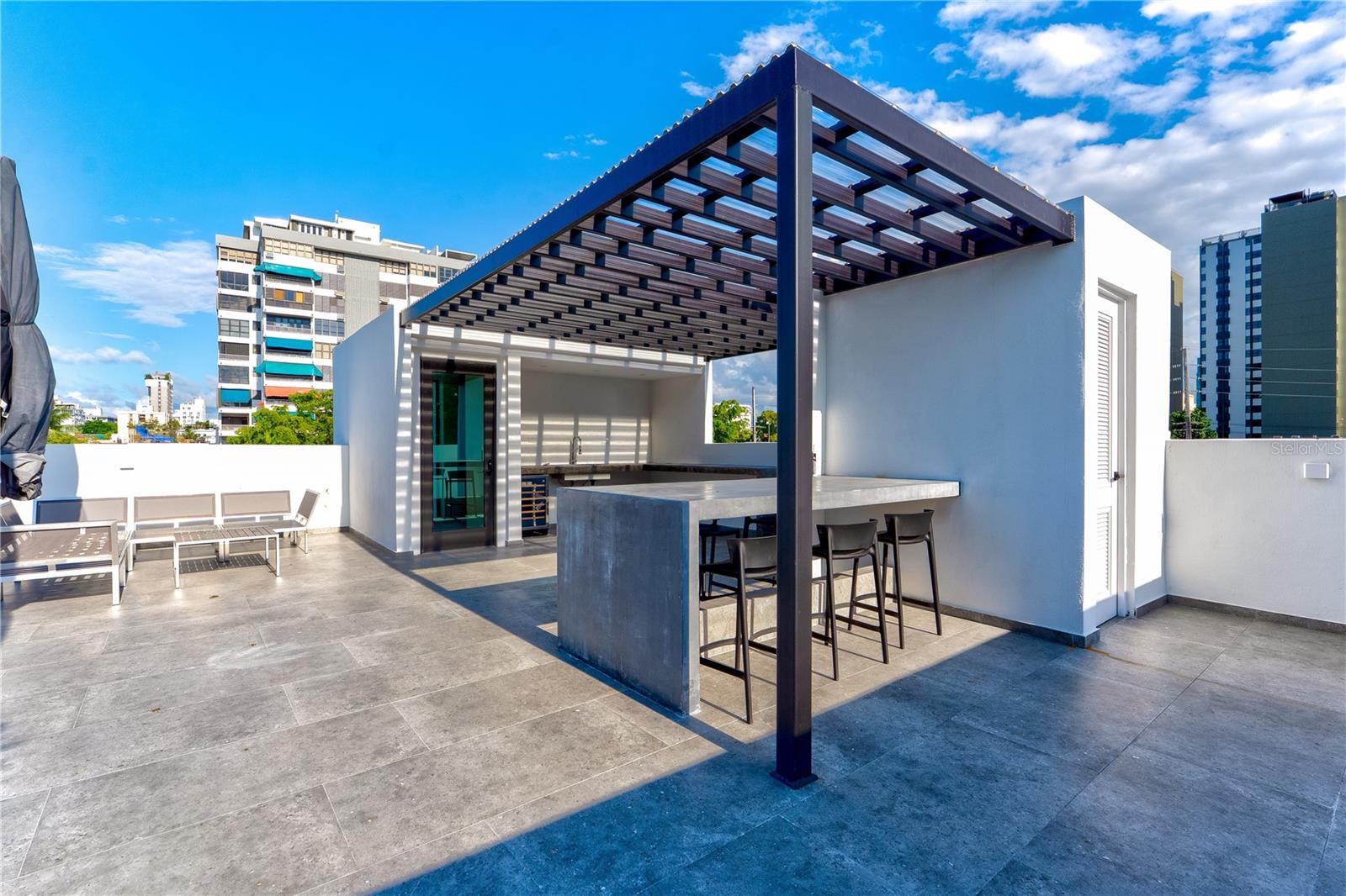 PR9115804 Property Photo