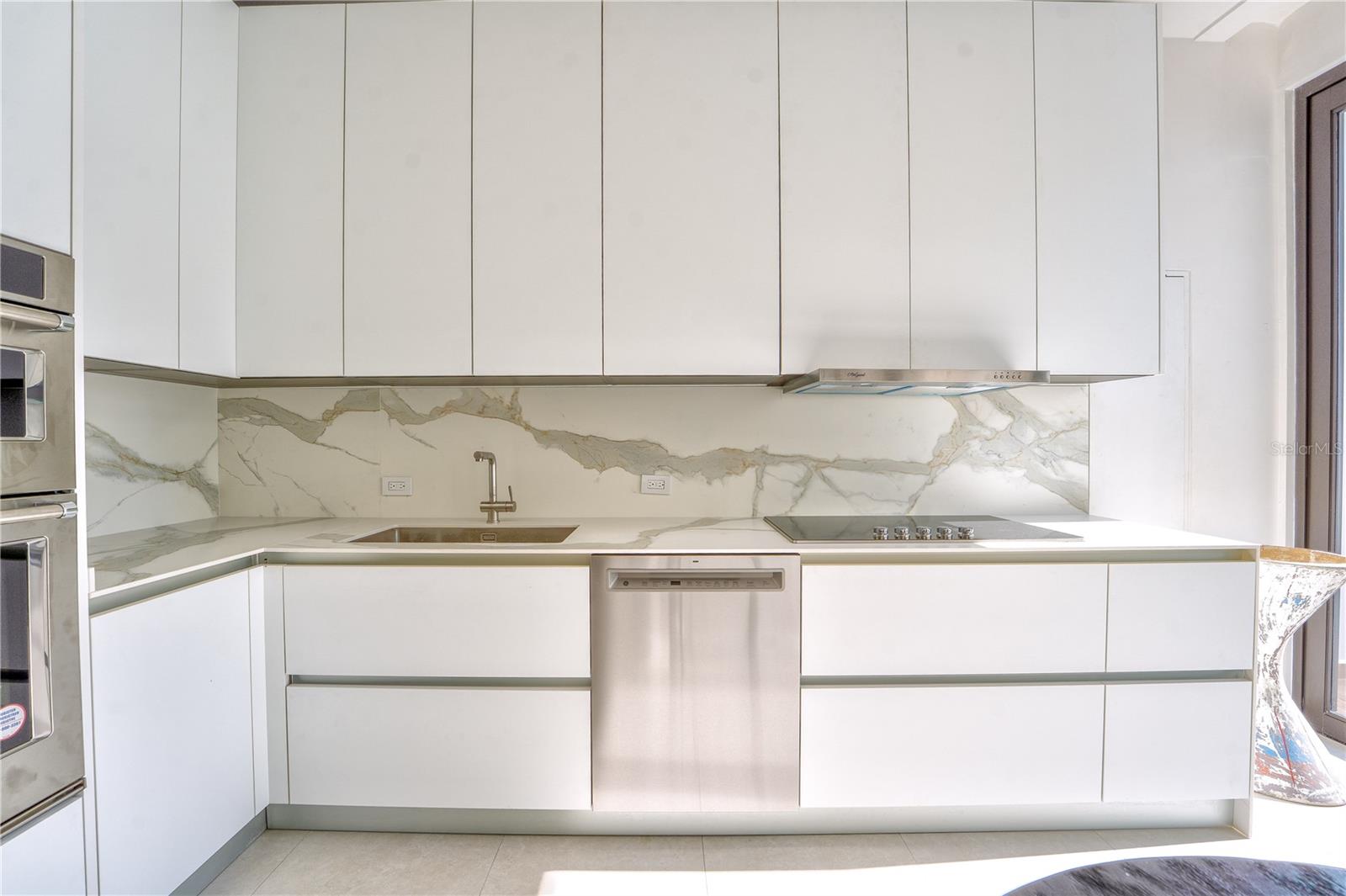 PR9115804 Property Photo