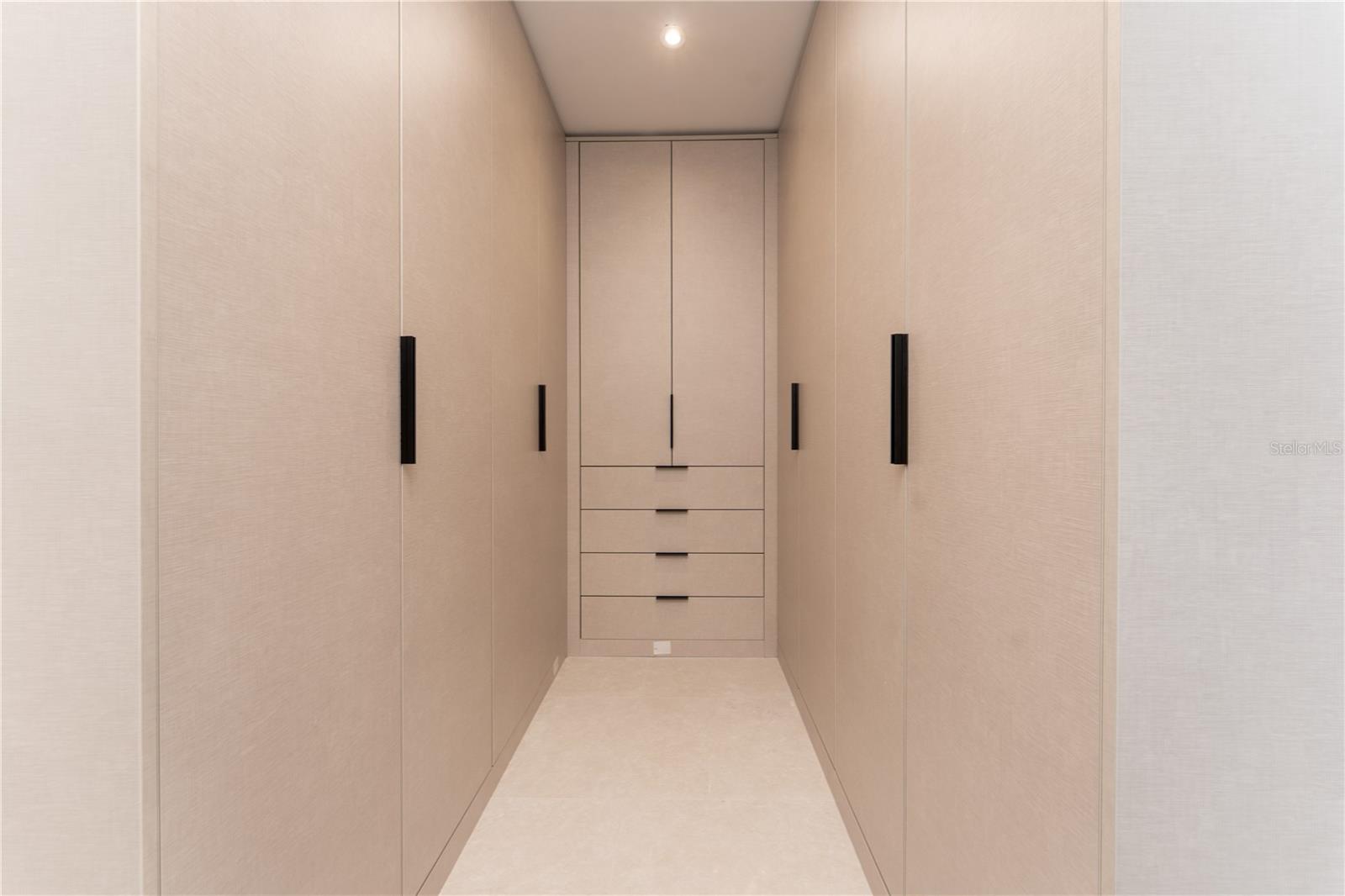 PR9115804 Property Photo