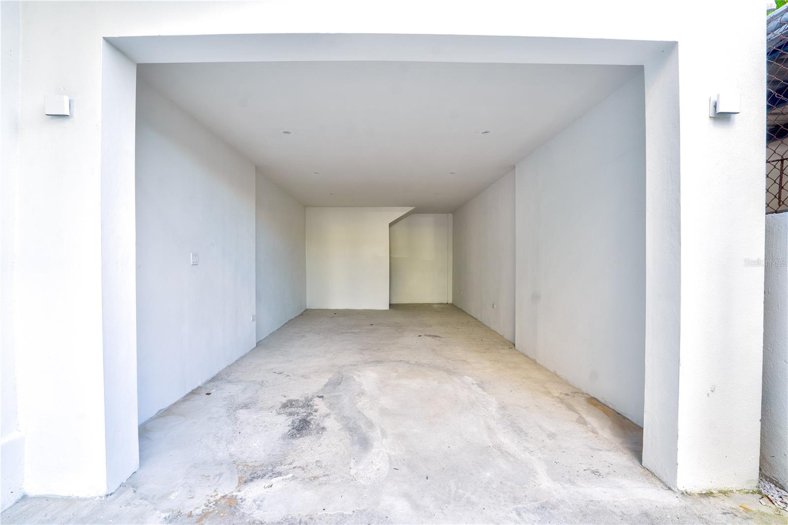 PR9115804 Property Photo