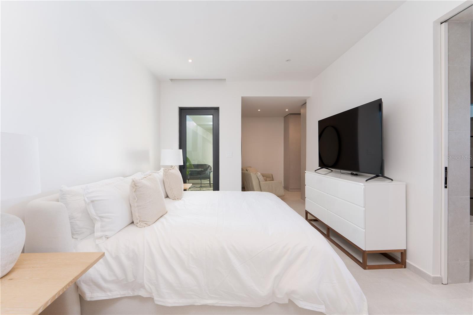 PR9115804 Property Photo