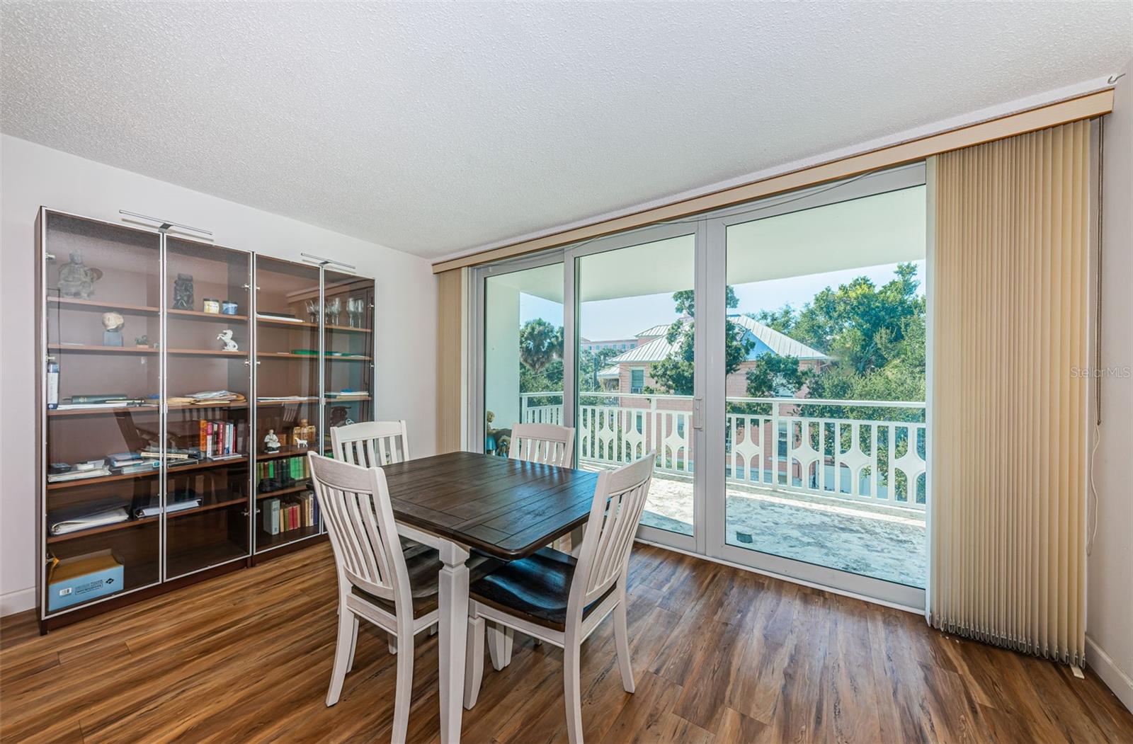 TB8423046 Property Photo