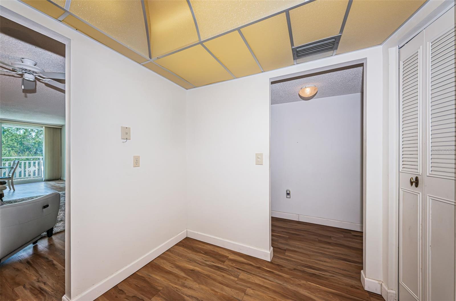 TB8423046 Property Photo