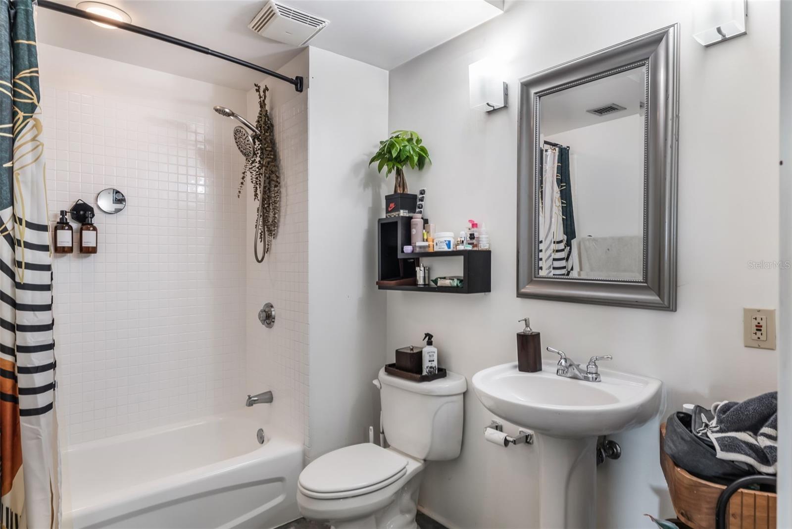 THORNTON PARK CENTRAL CONDO, ORLANDO, FL, 32801