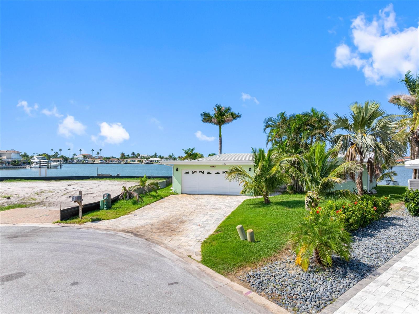 493 BATH CLUB BLVD N, NORTH REDINGTON BEACH, FL, 33708