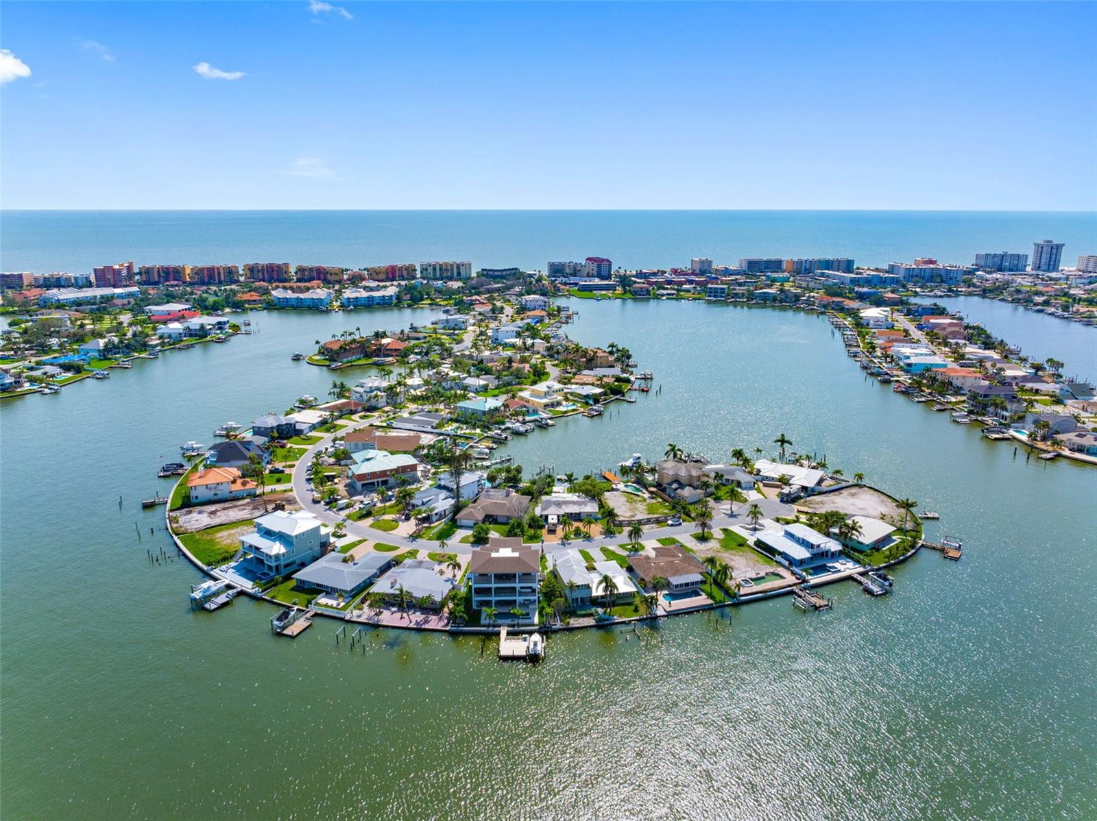 493 BATH CLUB BLVD N, NORTH REDINGTON BEACH, FL, 33708