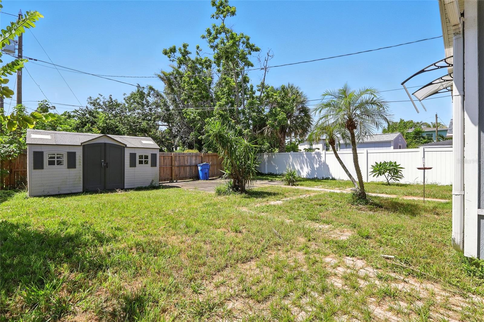 TB8423086 Property Photo
