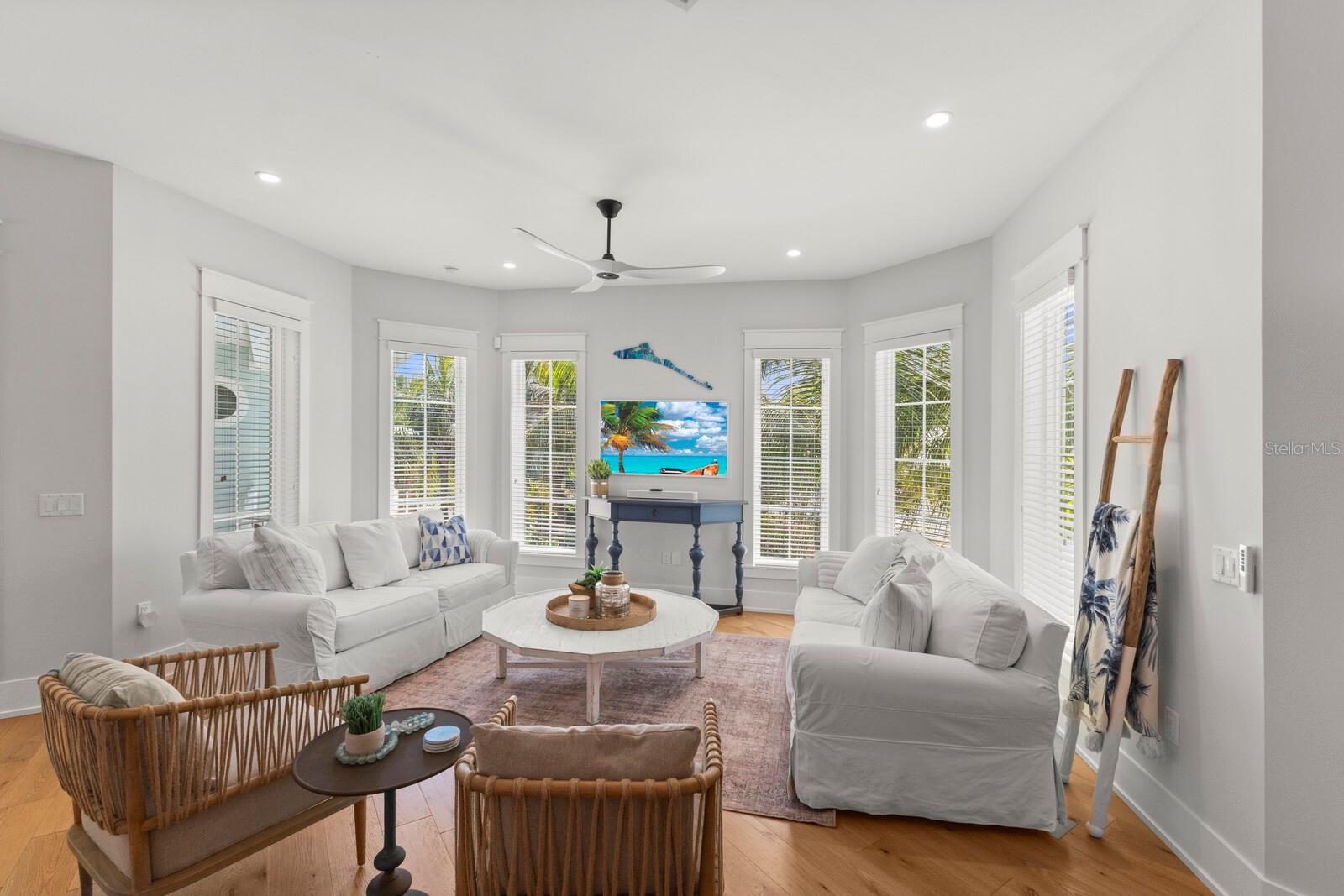 407 PINE AVE, ANNA MARIA, FL, 34216