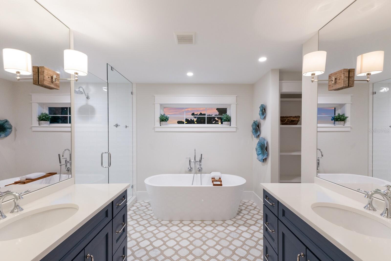 407 PINE AVE, ANNA MARIA, FL, 34216