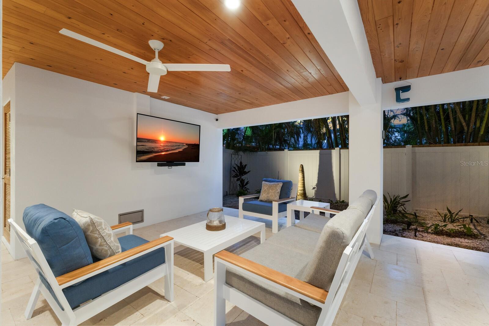 407 PINE AVE, ANNA MARIA, FL, 34216