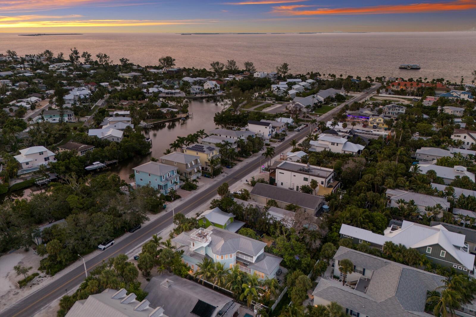 407 PINE AVE, ANNA MARIA, FL, 34216