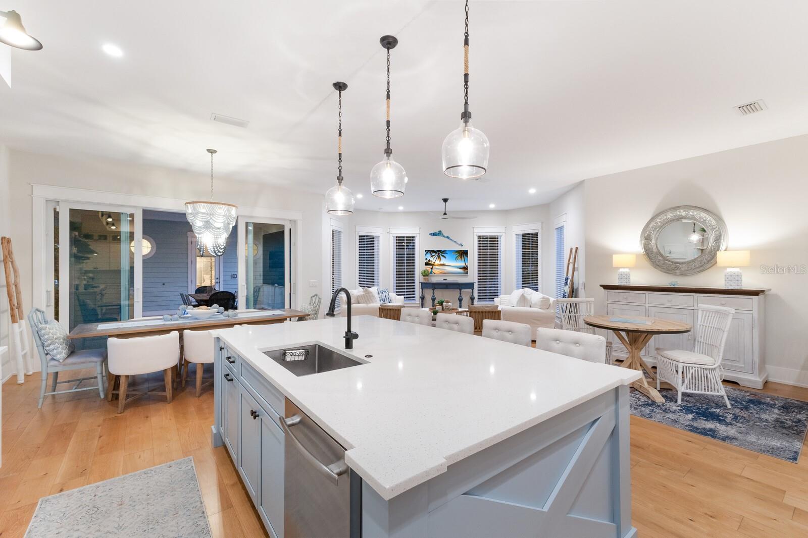 407 PINE AVE, ANNA MARIA, FL, 34216