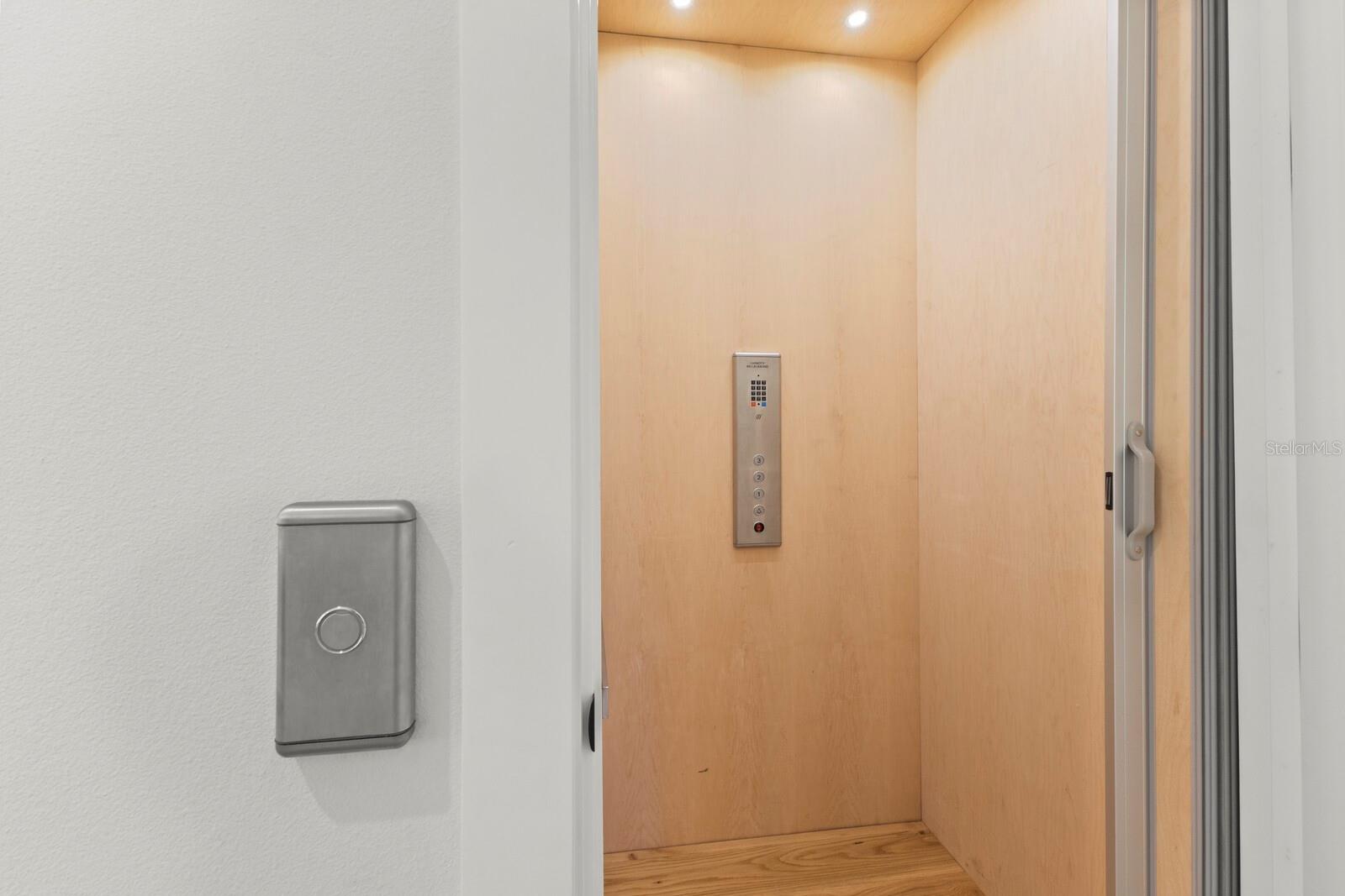 407 PINE AVE, ANNA MARIA, FL, 34216