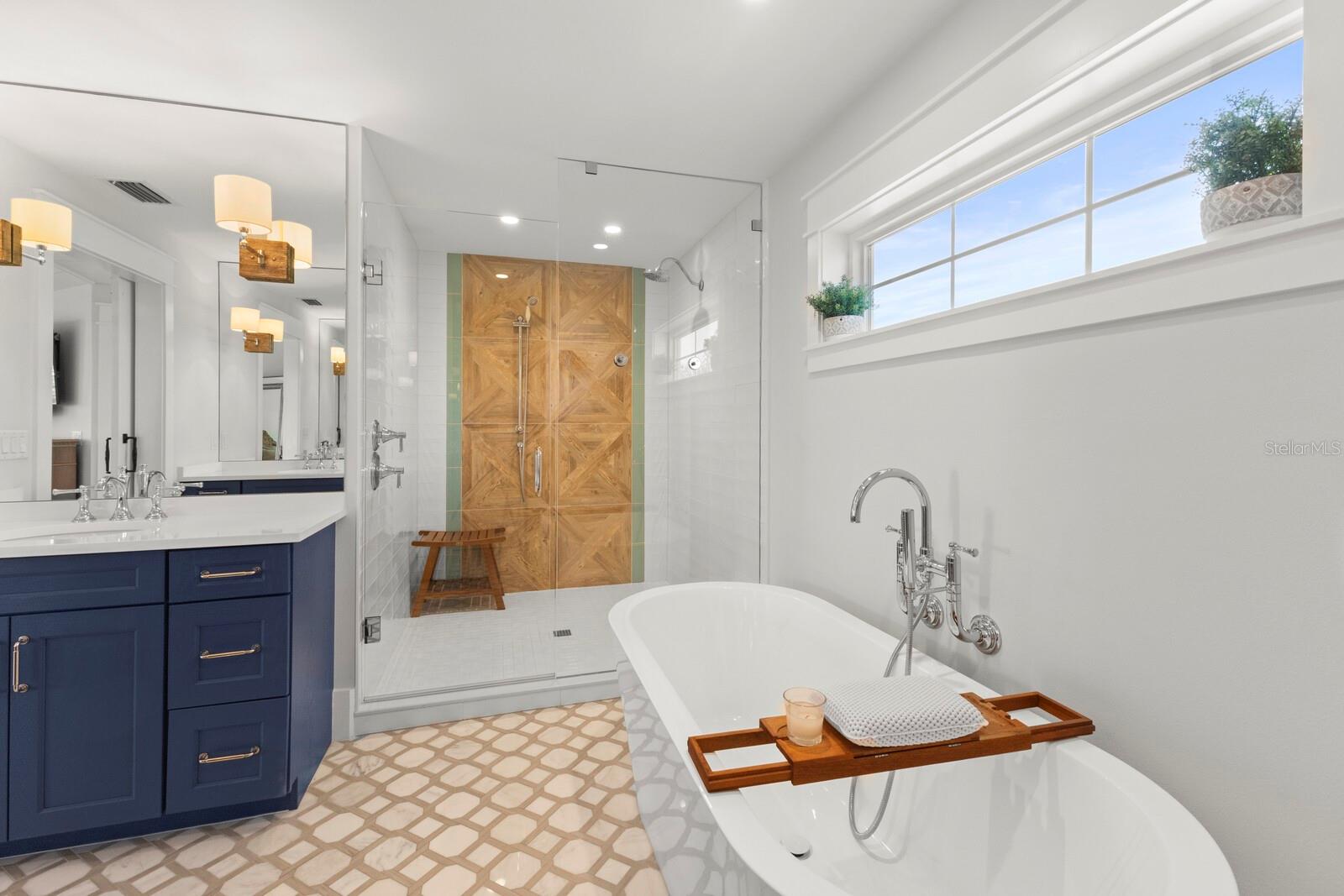 407 PINE AVE, ANNA MARIA, FL, 34216