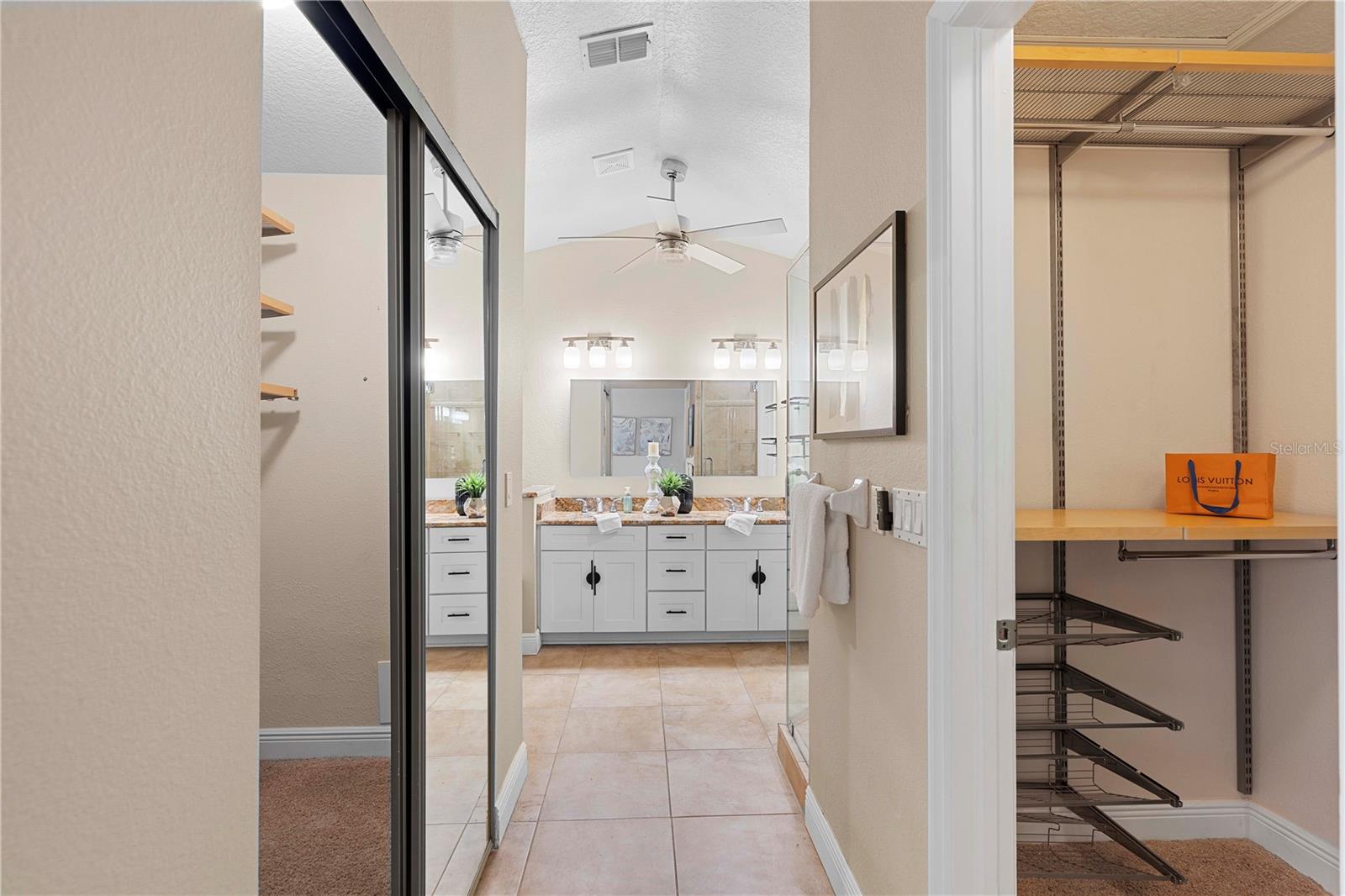 9905 WOODBAY DR DR, TAMPA, FL, 33626