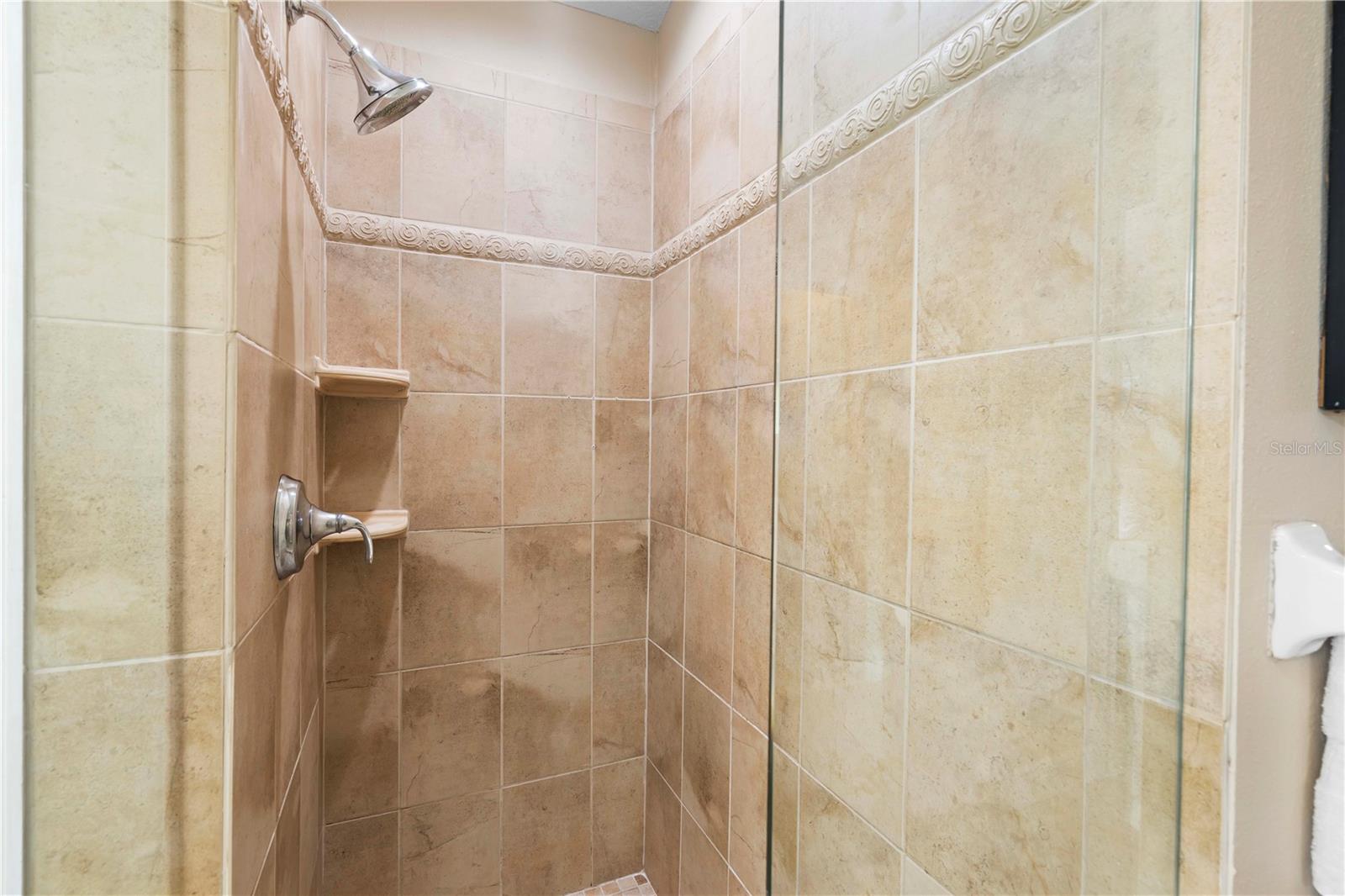 9905 WOODBAY DR DR, TAMPA, FL, 33626