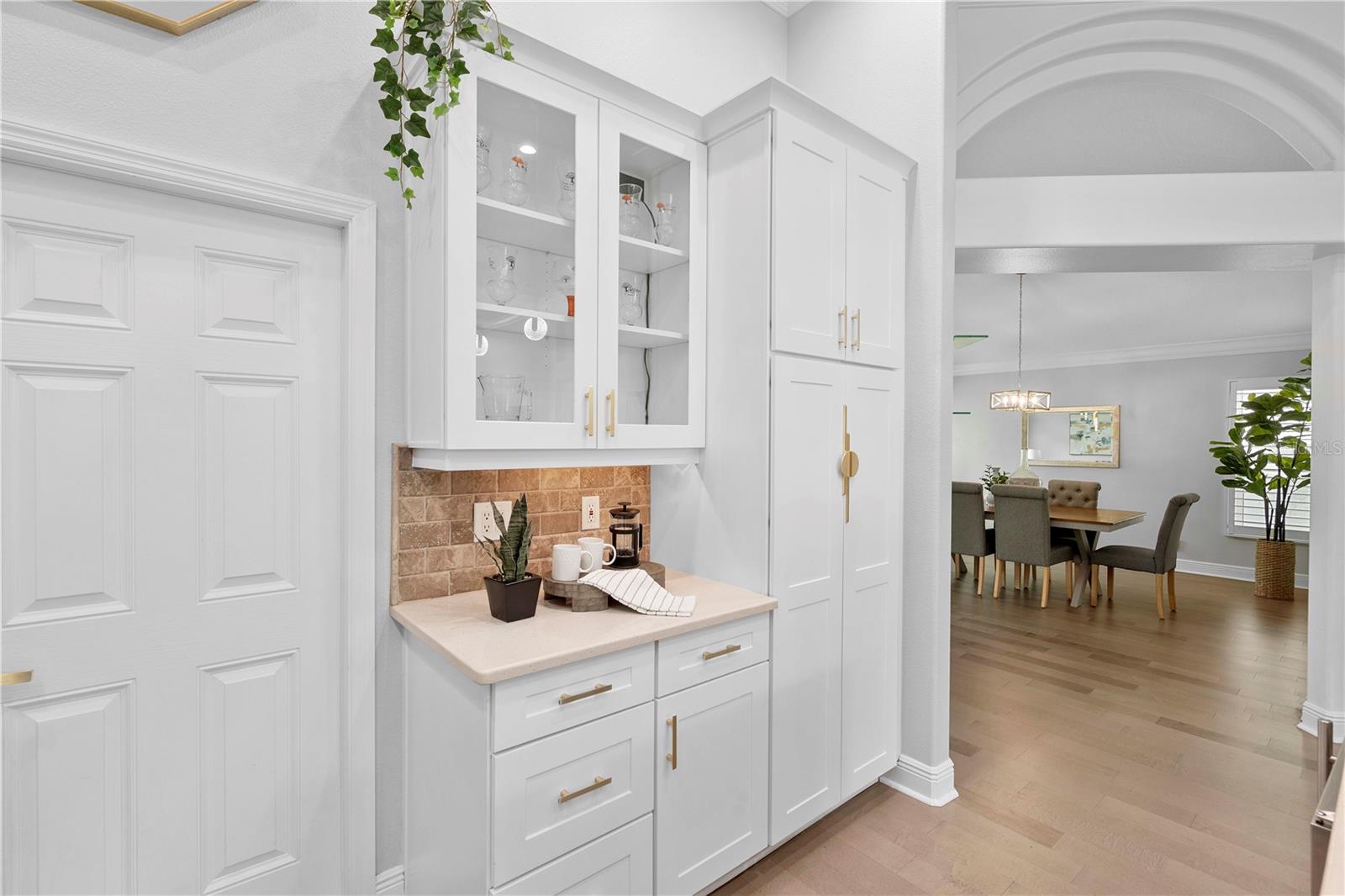 9905 WOODBAY DR DR, TAMPA, FL, 33626