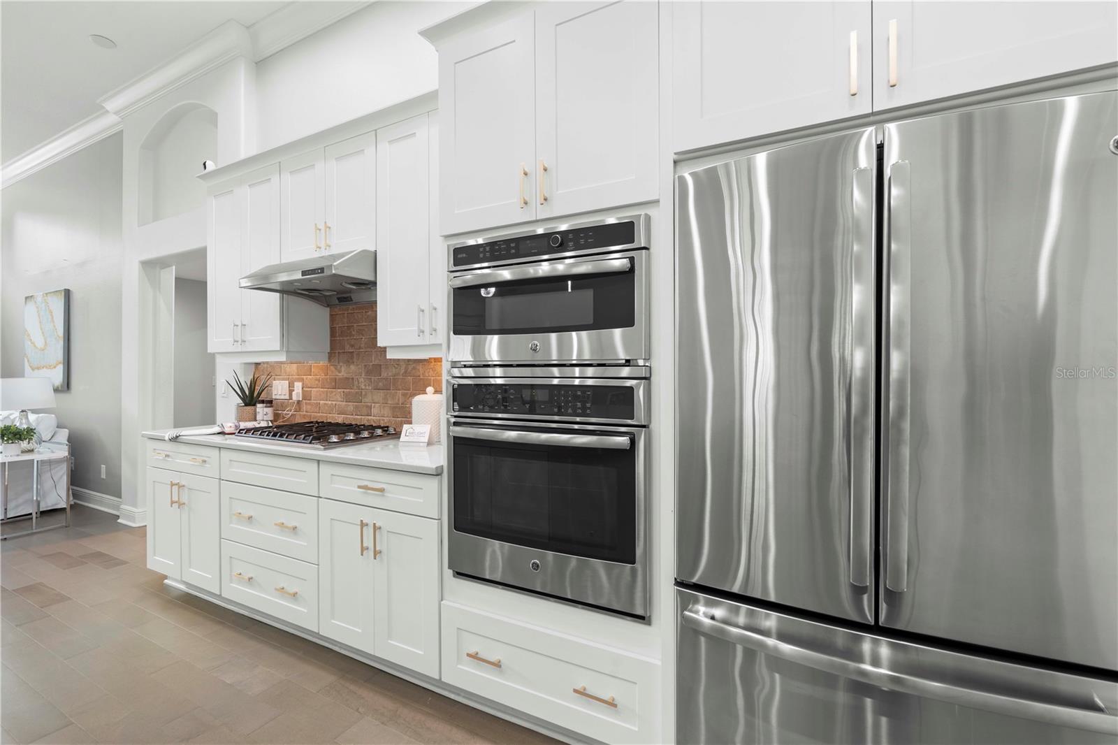 9905 WOODBAY DR DR, TAMPA, FL, 33626