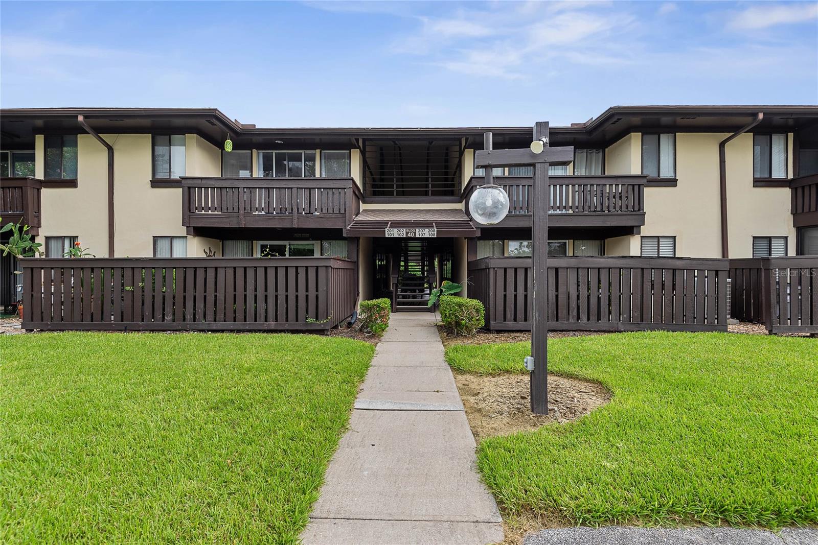 40 CLUB HOUSE DR #107, PALM COAST, FL, 32137