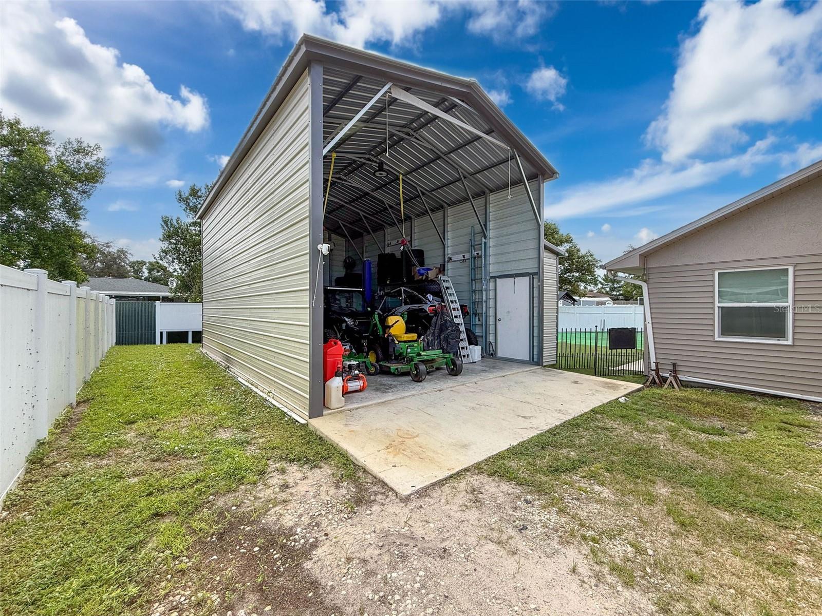 1516 DEERING AVE, SPRING HILL, FL, 34609