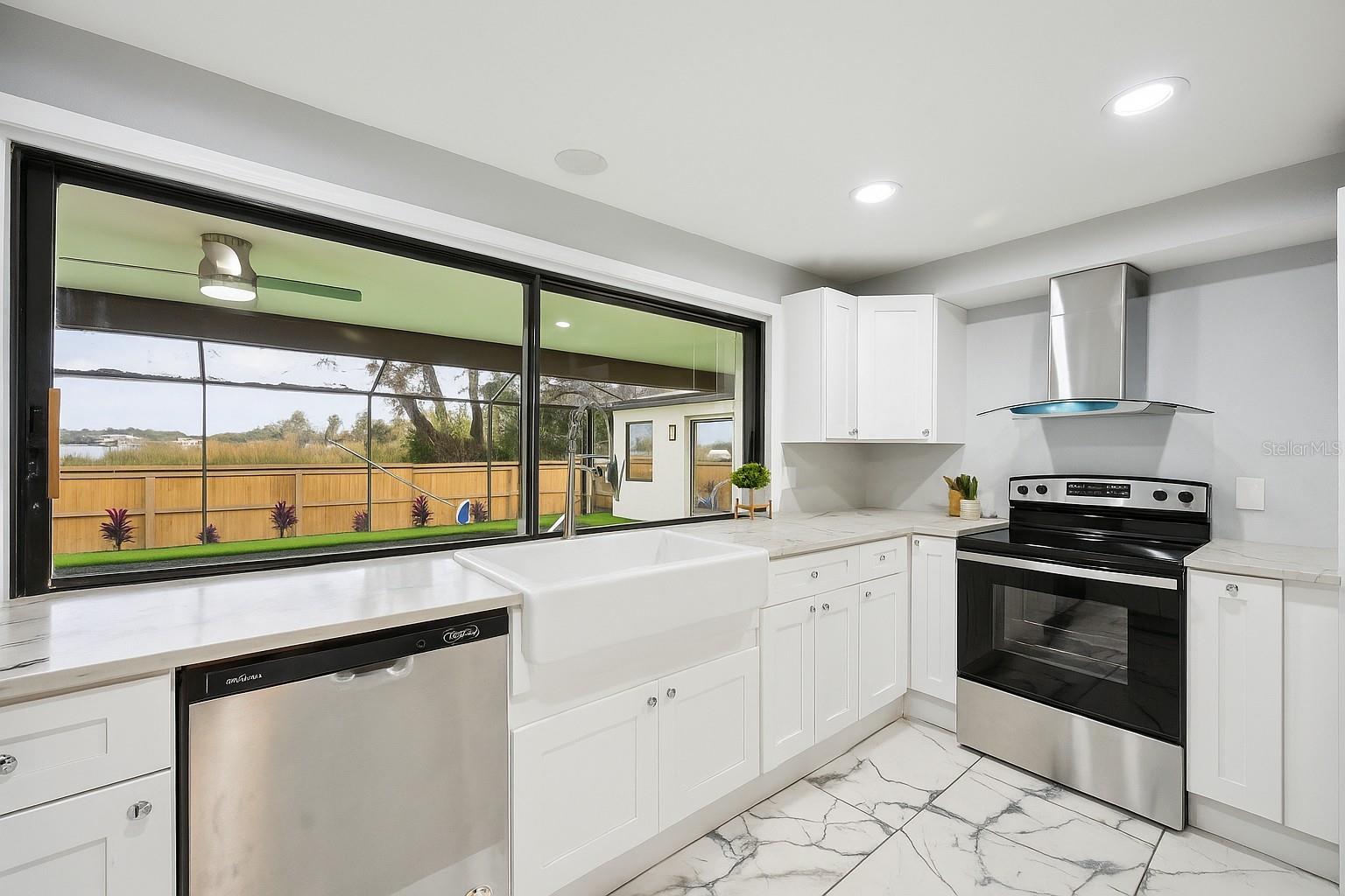 14333 LAKE MAGDALENE BLVD, TAMPA, FL, 33618