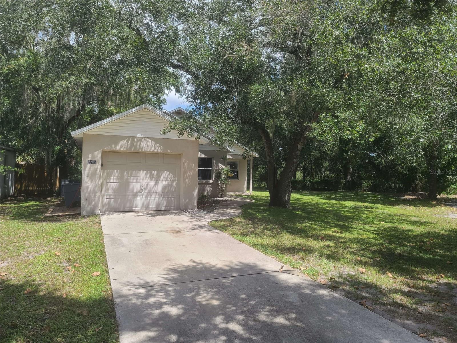 2708 LORRAINE DR, LEESBURG, FL, 34748